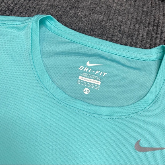 Nike Better World Dri-Fit Shirt Women’s Size XS - Picture 2 of 7